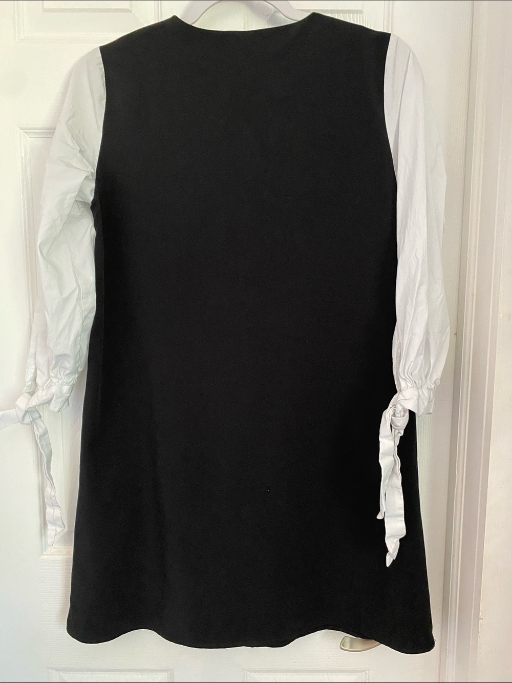 Zara Black Dress with White Puff Sleeves and Gold Buttons - Picture 5 of 6